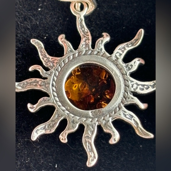 💛Baltic Amber sun design in 925 silver necklace ⭐️NWOT - Picture 9 of 14